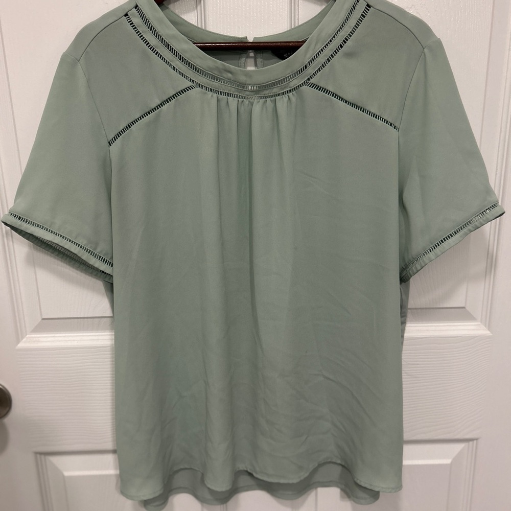 41 Hawthorn Green Cuffed Sleeve Relaxed Blouse